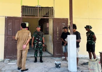 Letkol INF Bayu Prabowo Tinjau Rehabilitasi SMP Negeri Urumb Program KBSB TNI-AD 2026