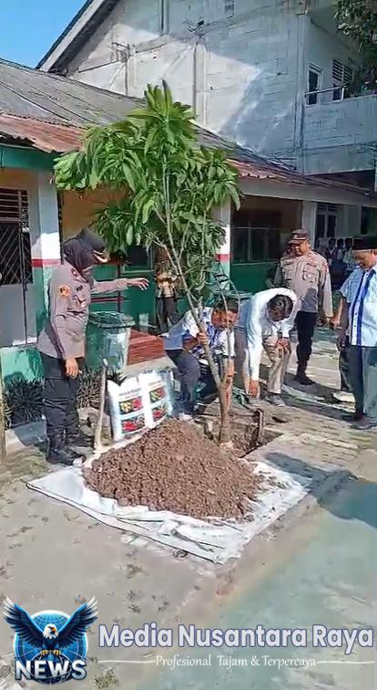 JAGA JAKARTA ON THE SPOT, Kapolsek Tambun Selatan Buka MPLS dan Luncurkan Bank Sampah Green Center