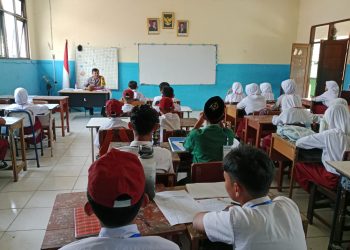 JAGA JAKARTA ON THE SPOT, Police Goes to School Edukasi Pelajar SMPN 1 Cikarang Timur Cegah Tawuran dan Bullying