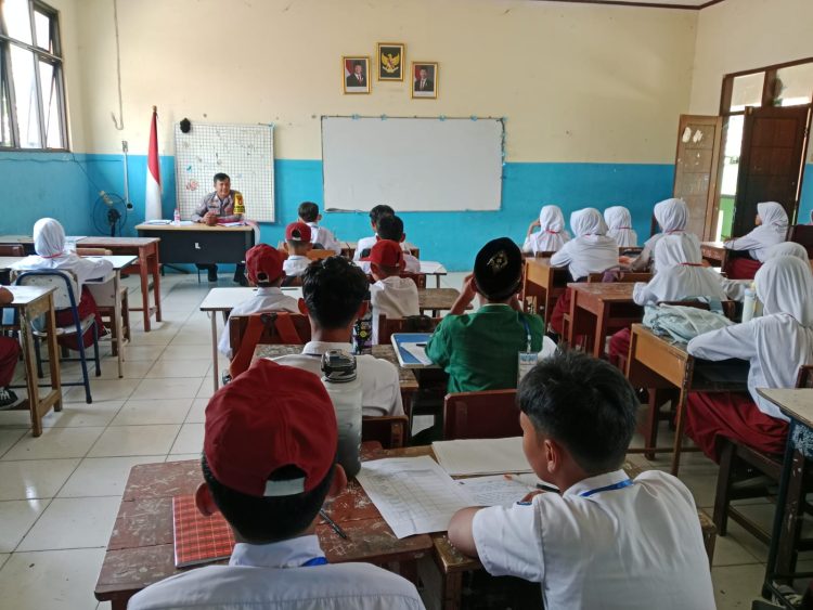 JAGA JAKARTA ON THE SPOT, Police Goes to School Edukasi Pelajar SMPN 1 Cikarang Timur Cegah Tawuran dan Bullying