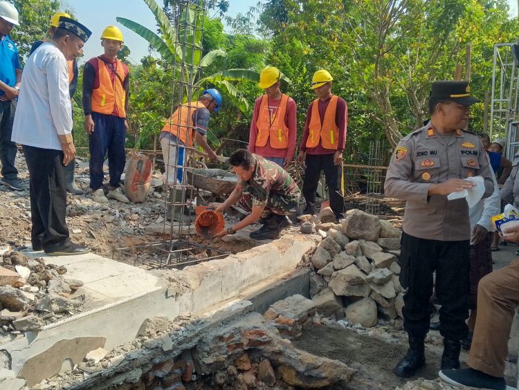 Masjid Al Jihad Mulai Dibangun, Koramil Kalijambe Perkuat Sinergi Warga Bangun Sarana Ibadah