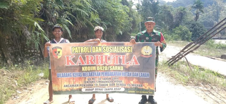 Sebelum Karhutla Terjadi, Koramil 420-06/Muara Siau Gencarkan Patroli dan Sosialisasi Bersama Warga