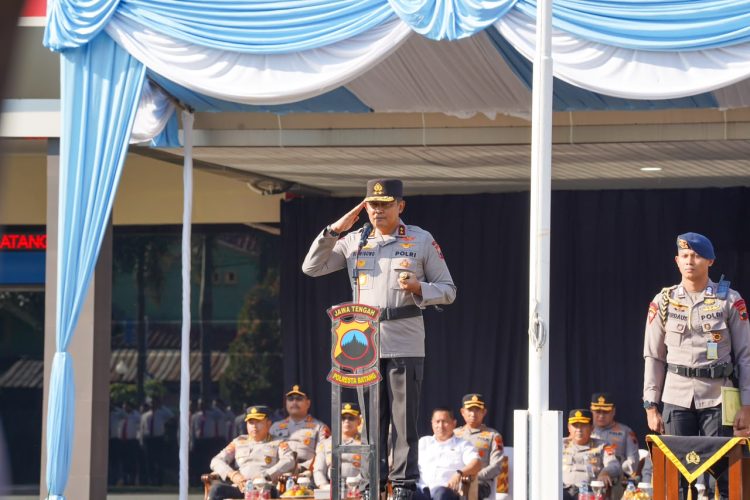 Kapolda Jateng Kukuhkan Peningkatan Tipe Polresta Batang, Tegaskan Peningkatan Status Harus Diiringi Pelayanan yang Semakin Profesional dan Responsif