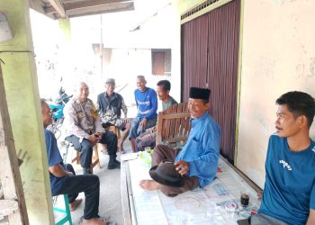 Patroli Sambang Jaga Jakarta Jaga Bekasi, Bhabinkamtibmas Srimahi Ajak Tokoh Masyarakat Cegah Kenakalan Remaja dan Kriminalitas