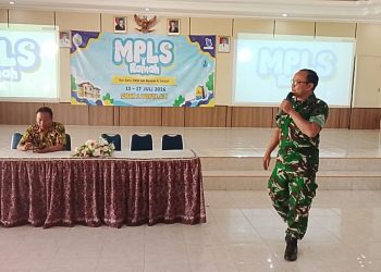 Danramil Kota Boyolali Tanamkan Jiwa Nasionalisme kepada Siswa Baru SMAN 1 Boyolali