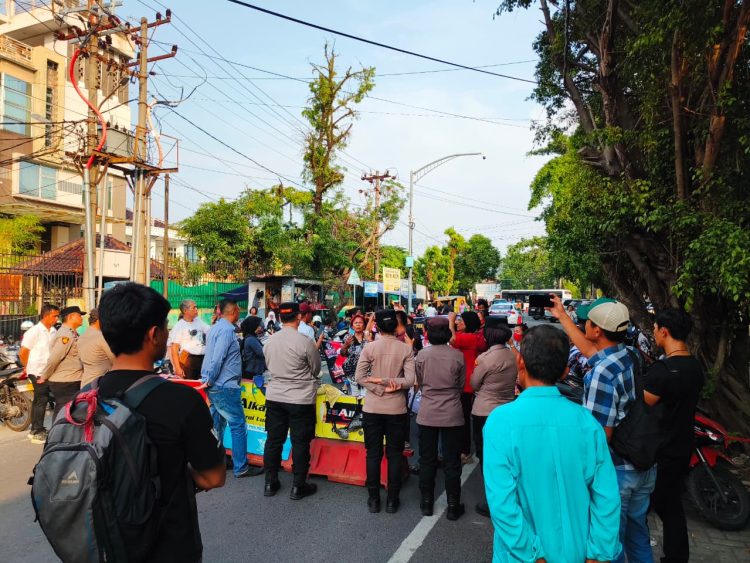 Diduga Ada Upaya Menggagalkan Aksi Damai di Rumah Dinas Kapolda Sumut, Sopir Sound System Mengaku Diancam Akan Ditangkap