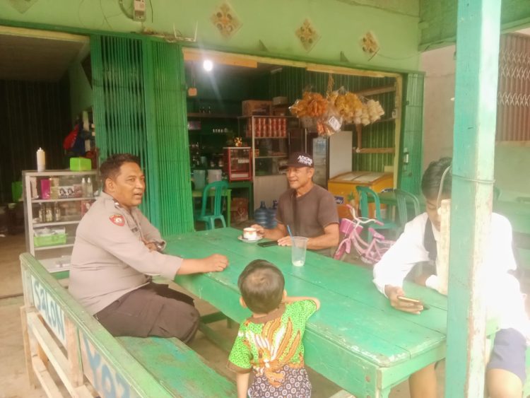 Polisi dan Warga Ngobrol Santai, Pesan Waspada Kejahatan Jadi Prioritas
