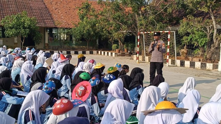 Police Goes to School, Polsek Pebayuran Bekali 535 Pelajar SMAN 1 Pebayuran dengan Edukasi Kamtibmas