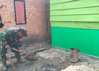 Pengecoran Teras Jadi Sentuhan Akhir, RTLH Bakti TNI AD di Desa Lubuk Sayak Hampir Rampung