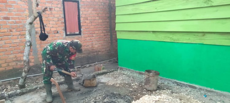 Pengecoran Teras Jadi Sentuhan Akhir, RTLH Bakti TNI AD di Desa Lubuk Sayak Hampir Rampung