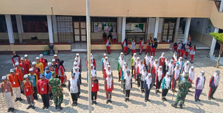 Masa MPLS, Puluhan Siswa SMK Pancasila 5 Wonogiri Dilatih Tentara