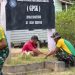 Wujudkan Toleransi dan Gotong Royong, Satgas Pamtas Yonarmed 13/Nanggala Bersama Warga Gelar Kerja Bakti Bersihkan Gereja di Desa Riam Sejawak