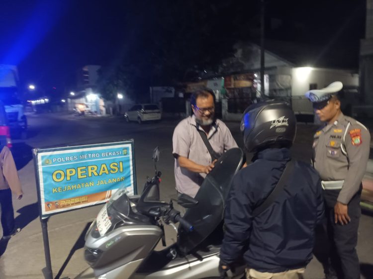 Tekan Kejahatan Jalanan, Polsek Kedungwaringin Gelar OKJ dan Patroli Biru