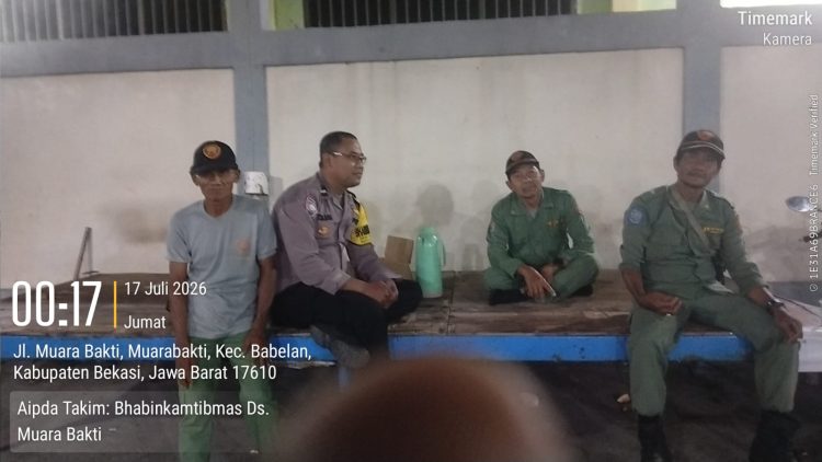 Bhabinkamtibmas Muara Bakti Perkuat Binsiskamling Bersama Linmas