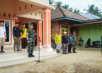 Dandim 0420/Sarko Pimpin Langsung Gotong Royong Pengecoran Jalan, Wujud Nyata Sinergi TNI dan Pemda untuk Masyarakat Sarolangun