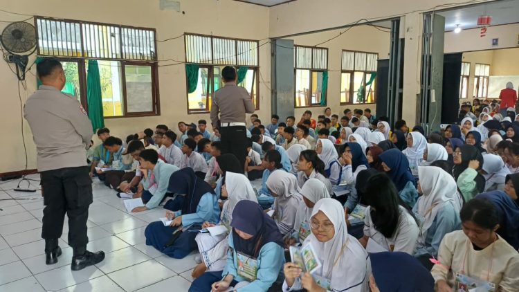 Police Go to School, Polsek Tambun Selatan Bekali 378 Pelajar SMAN 2 Tambun Utara