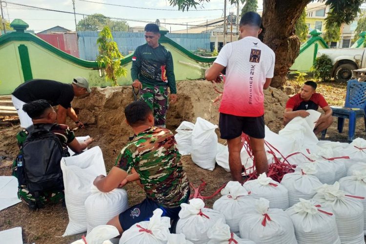 Lewat Jalur Laut, Material TMMD ke-129 Akan Diberangkatkan Menuju Kampung Wanam