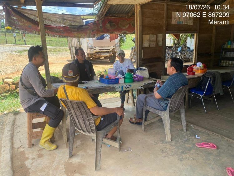 Jalin Silaturahmi di Warung Kopi, Polisi Meranti Himbau Warga Waspada Gangguan Kamtibmas