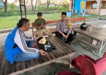 Jaga Jakarta Jaga Bekasi, Bhabinkamtibmas dan Babinsa Ajak Warga Jaga Kerukunan Jelang Pilkades