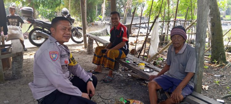 Jaga Jakarta Jaga Bekasi, Bhabinkamtibmas Sukatenang Ajak Warga Tingkatkan Kepedulian Kamtibmas