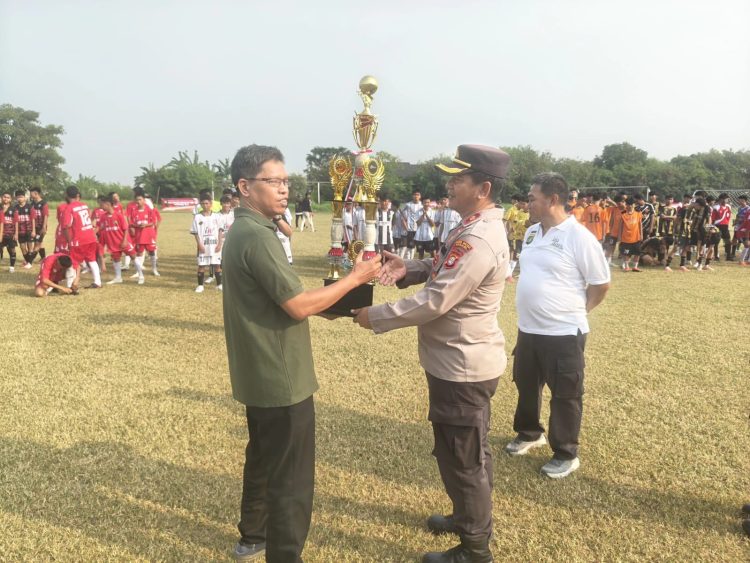Kapolsek Babelan Cup: Sarana Menanam Sportivitas dan Dongkrak Persaudaraan Pelajar