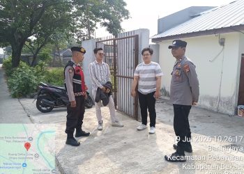 Patroli Dialogis Jaga Bekasi, Polsek Pebayuran Sambangi Warga Kampung Panderesan