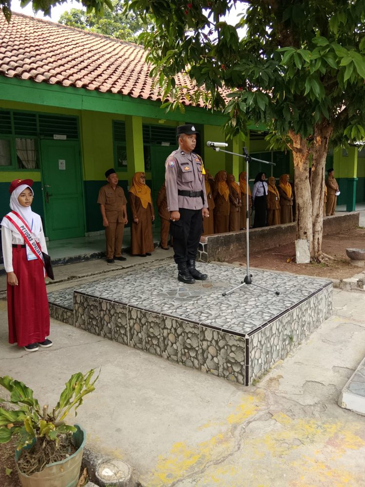 Police Goes to School, Polsek Cikarang Pusat Bekali 525 Pelajar SMPN 2 dengan Pendidikan Karakter