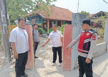 Respons Cepat Jaga Jakarta Jaga Bekasi, Polsek Babelan Cek TKP Dugaan Pencurian Pagar Sekolah