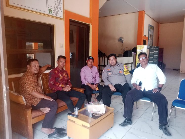 JAGA JAKARTA JAGA BEKASI, Bhabinkamtibmas Sukabakti Perkuat Kamtibmas Menjelang Pemilihan Kepala Desa
