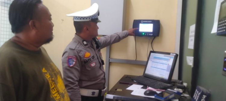 JAGA JAKARTA JAGA BEKASI, Polsek Kedungwaringin Pantau Ketersediaan BBM di SPBU Mareleng
