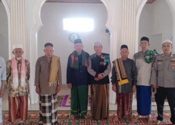 Jaga Jakarta Jaga Bekasi, Safari Jumat Polsek Serang Baru Ajak Warga Perkuat Keamanan Lingkungan
