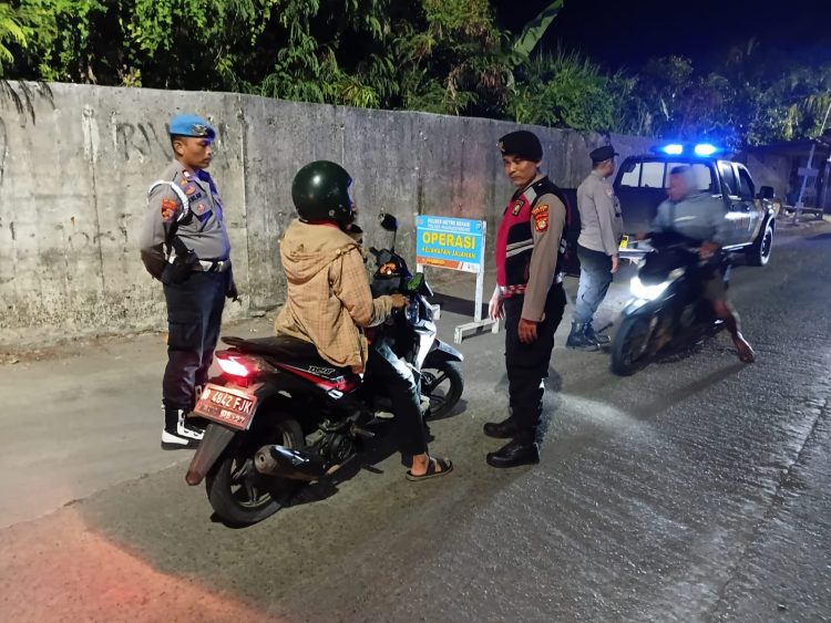 Jaga Jakarta Jaga Bekasi, Polsek Muaragembong Gelar OKJ dan Patroli Biru Antisipasi Kejahatan Jalanan