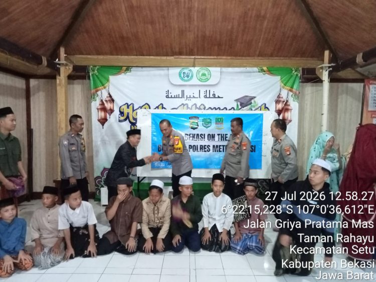 Jaga Jakarta Jaga Bekasi On The Spot, Kapolsek Setu Ajak Santri Jadi Generasi Berakhlak dan Pelopor Kamtibmas