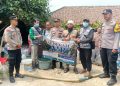 Ponpes Ibnu Abbas dan Polsek Cibarusah Salurkan Dua Tangki Air Bersih, Warga Korod Sampaikan Terima Kasih