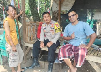 Jaga Bekasi On The Spot, Bhabinkamtibmas Sukasari Sambangi Tokoh Masyarakat