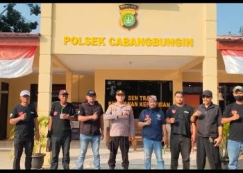 lDPC LBH HARIMAU RAYA BEKASI RAYA DAN KEPALA POSBAKUM CABANGBUNGIN JALIN SILATURAHMI DENGAN KAPOLSEK CABANGBUNGIN