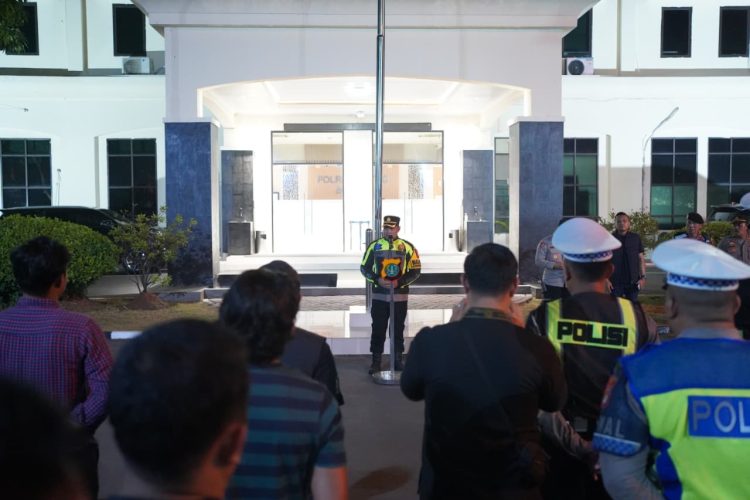 Wakapolres Metro Bekasi Pimpin Patroli Skala Besar Antisipasi Kejahatan Jalanan dan Gangguan Kamtibmas