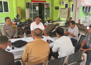 Polsek Cikarang Barat Koordinasikan Jadwal Pendaftaran Bakal Calon Kepala Desa Danau Indah