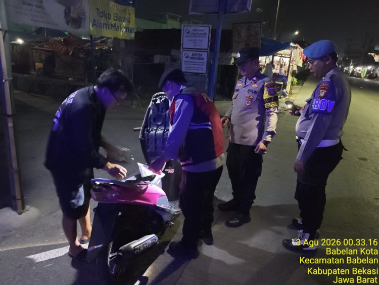 Polsek Babelan Gelar Operasi Kejahatan Jalanan, Periksa Kendaraan dan Antisipasi Gangguan Kamtibmas