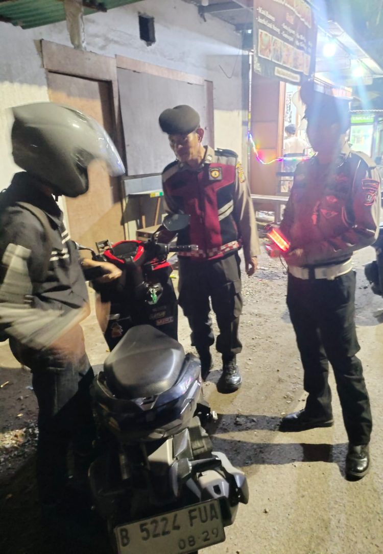 Jaga Jakarta Jaga Bekasi, Polsek Cikarang Timur Gelar OKJ dan Periksa Kendaraan di Jalan Raya Citarik