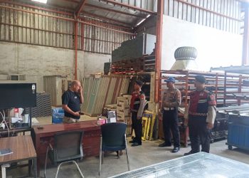 Polsek Serang Baru Gelar Patroli Jalan Kaki, Antisipasi Gangguan Kamtibmas dan Kejahatan 3C
