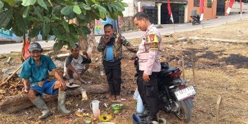 Bhabinkamtibmas Desa Sukaragam Sambangi Warga, Sampaikan Imbauan Kamtibmas dan Pencegahan Kebakaran