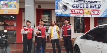 Patroli Jalan Kaki di Ruko Roxy Jababeka, Polisi Ingatkan Warga Waspada Curanmor dan Kejahatan Jalanan