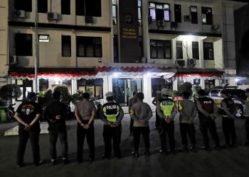 Delapan Personel Polsek Tambun Selatan Patroli Jalur Rawan hingga Dini Hari