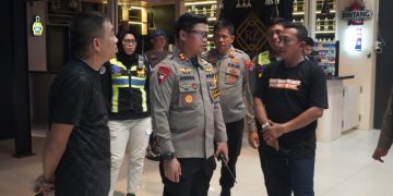 Patroli Humanis Polres Metro Bekasi Kawal Nobar Persib Bandung vs Persija Jakarta