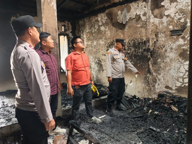 Jaga Jakarta Jaga Bekasi, Polsek Babelan Cek TKP Kebakaran Rumah di Kelurahan Bahagia