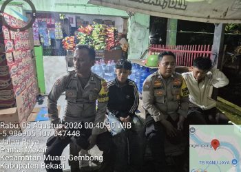Jaga Jakarta Jaga Bekasi, Patroli Biru Polsek Muaragembong Sambangi Remaja dan Cegah Kejahatan Jalanan