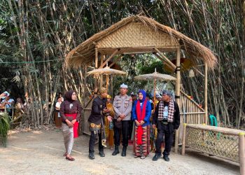 Jaga Jakarta Jaga Bekasi, Polsek Cikarang Pusat Hadiri Grand Opening Pasar Rancahiang Desa Pasirtanjung