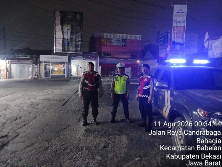 Polsek Babelan Gelar Patroli Mobile dan Strong Point di Jalan Raya Candrabaga, Antisipasi 3C