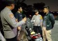 Polsek Cikarang Timur Gelar OKJ Malam Hari, Satu Sepeda Motor Tanpa STNK Diamankan
